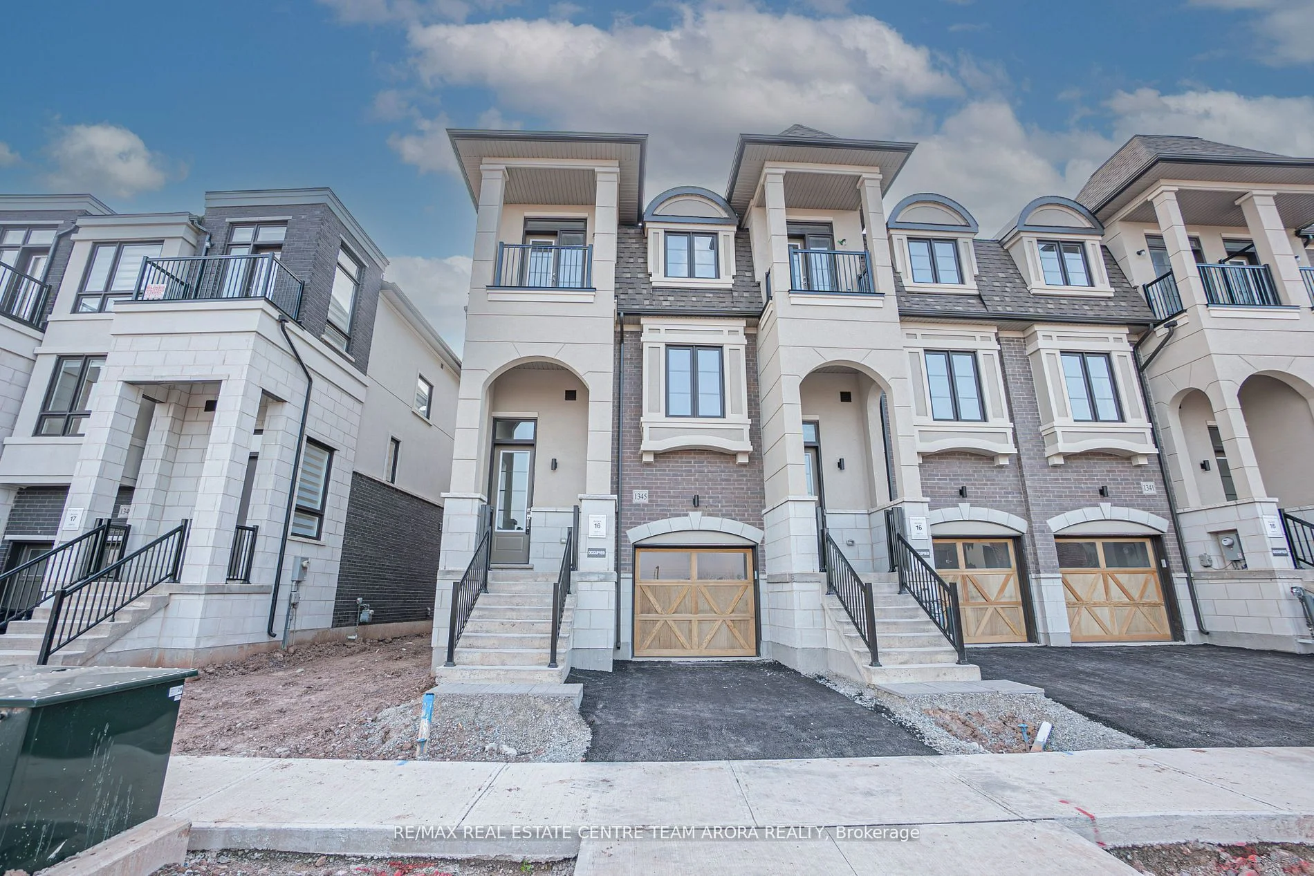 1345 Shevchenko Boulevard, Oakville, ON L6M 5R4