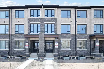 Att/Row/Townhouse in Oakville