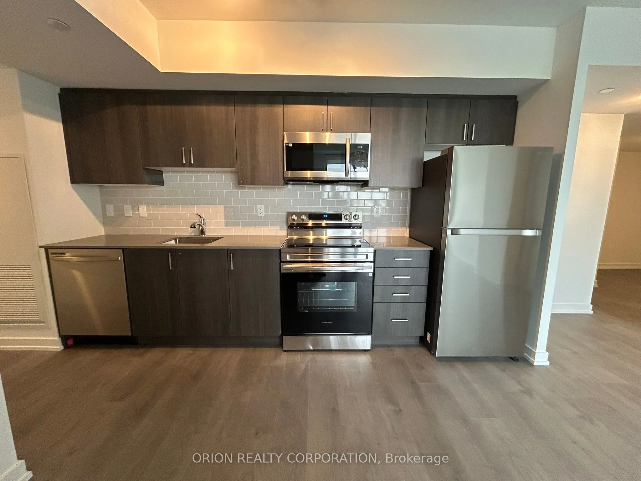 556 Marlee Avenue 818, Toronto W04, ON M6B 0B1