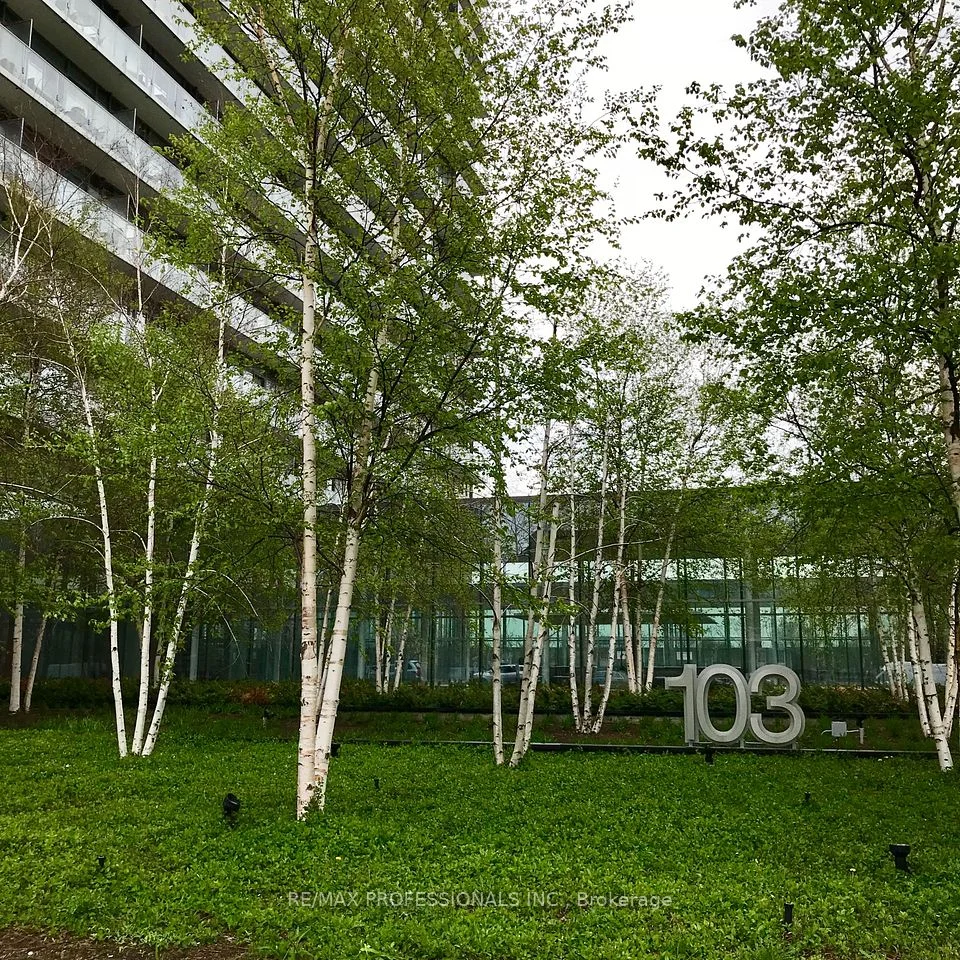 103 The Queensway Avenue 1011, Toronto W01, ON M6S 5B3