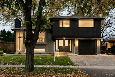 Detached in Burlington