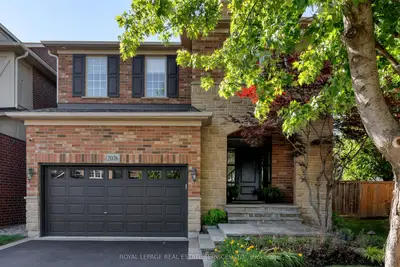 Detached in Oakville