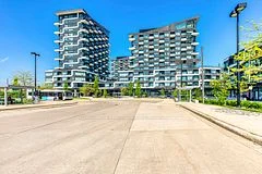 Condo Apartment in Oakville