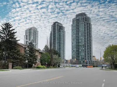 Condo Apartment in Mississauga