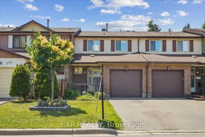 Condo Townhouse in Brampton