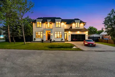 Detached in Oakville