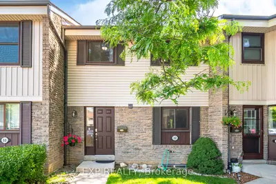 Condo Townhouse in Mississauga