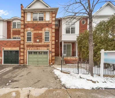 Condo Townhouse in Mississauga