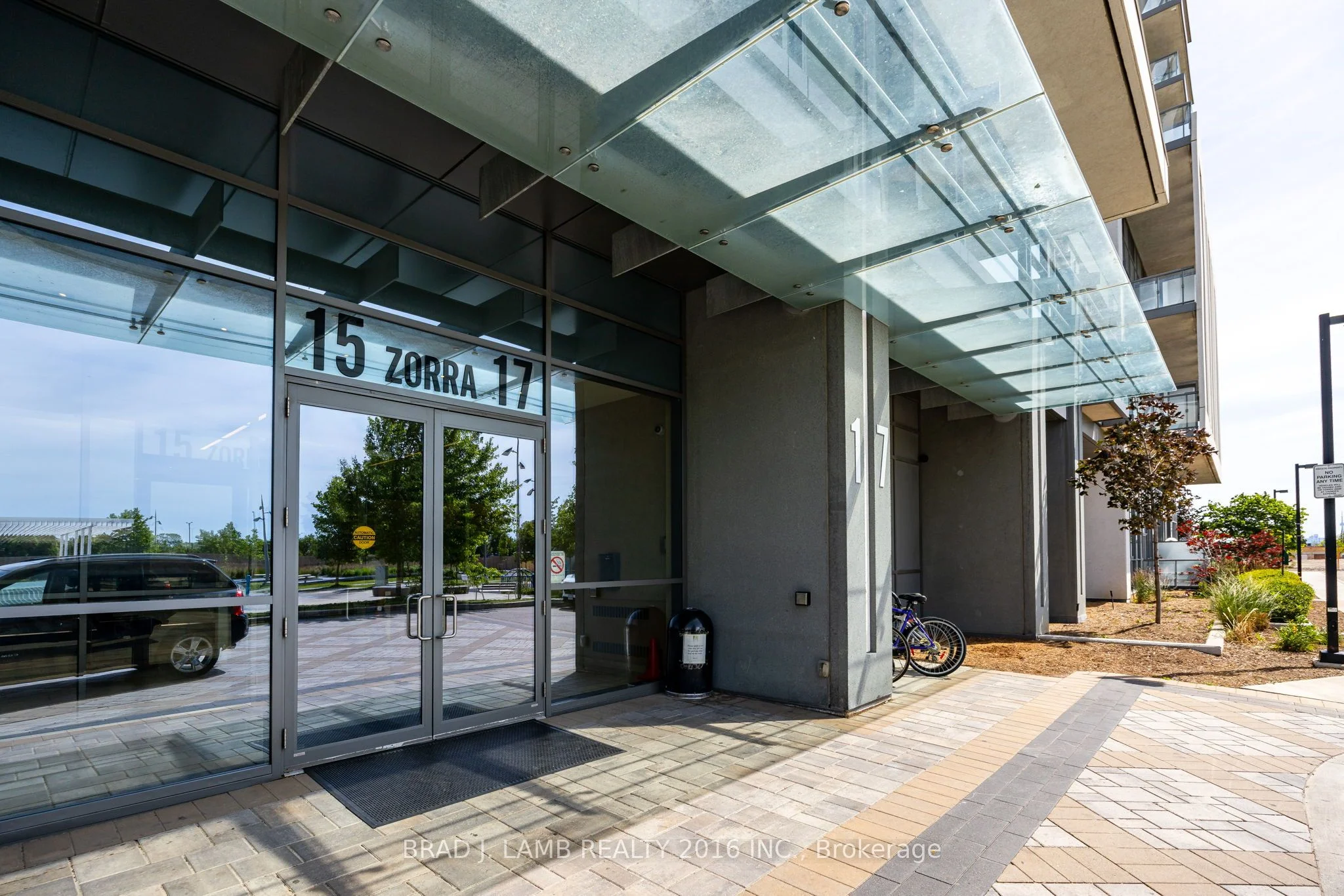 17 Zorra Street 609, Toronto W08, ON M8Z 0C8