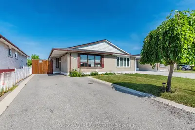 Semi-Detached in Mississauga