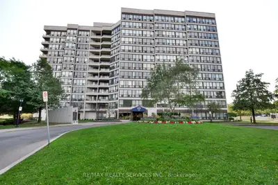 Condo Apartment in Brampton
