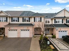 Att/Row/Townhouse in Oakville