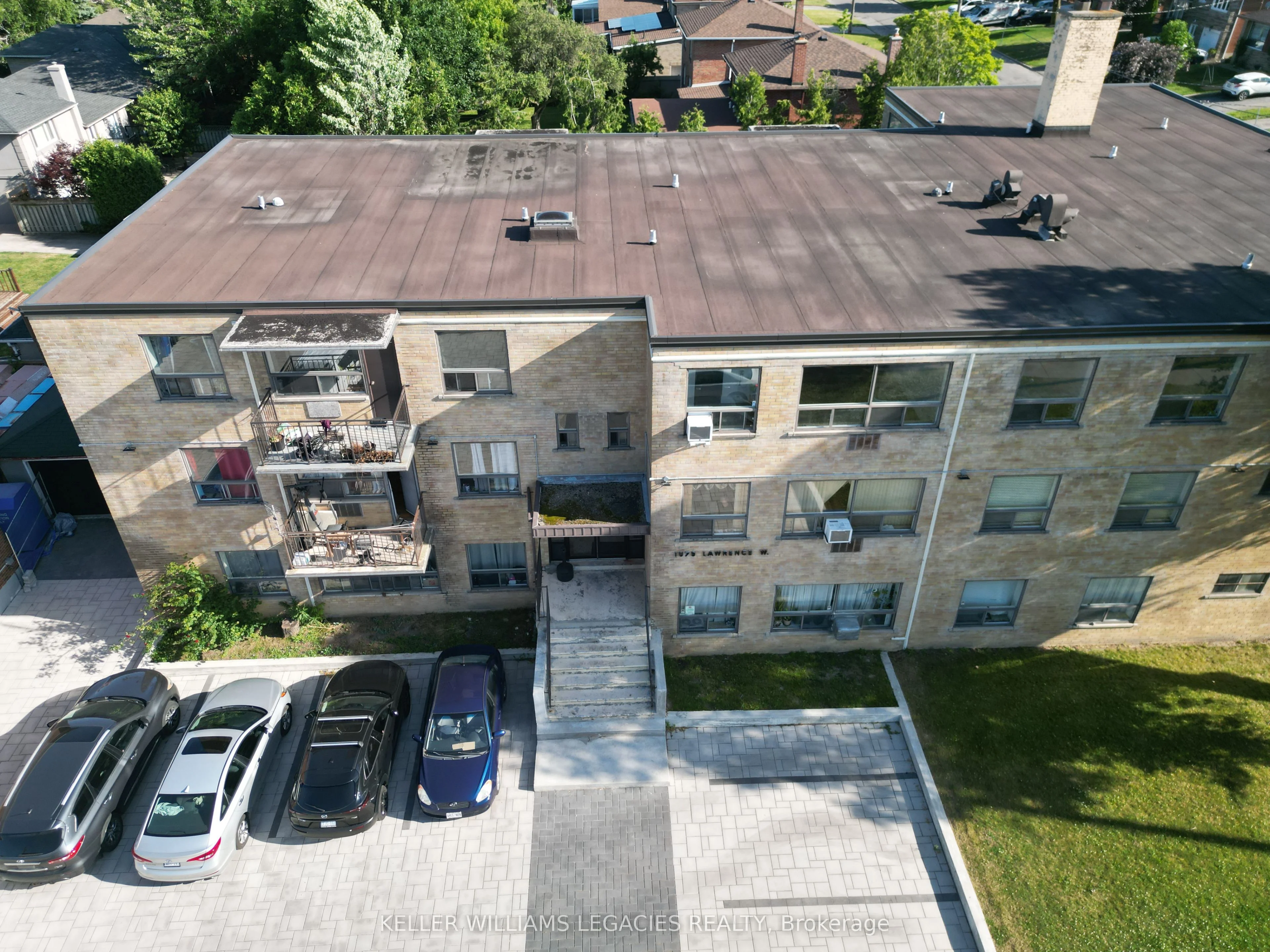 1079 Lawrence Ave W Avenue 303, Toronto W04, ON M6A 1C9