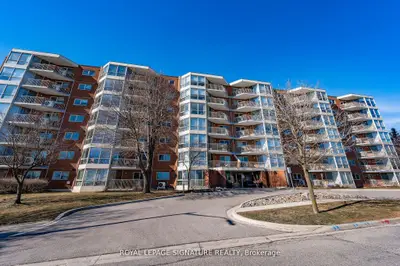 Condo Apartment in Halton Hills