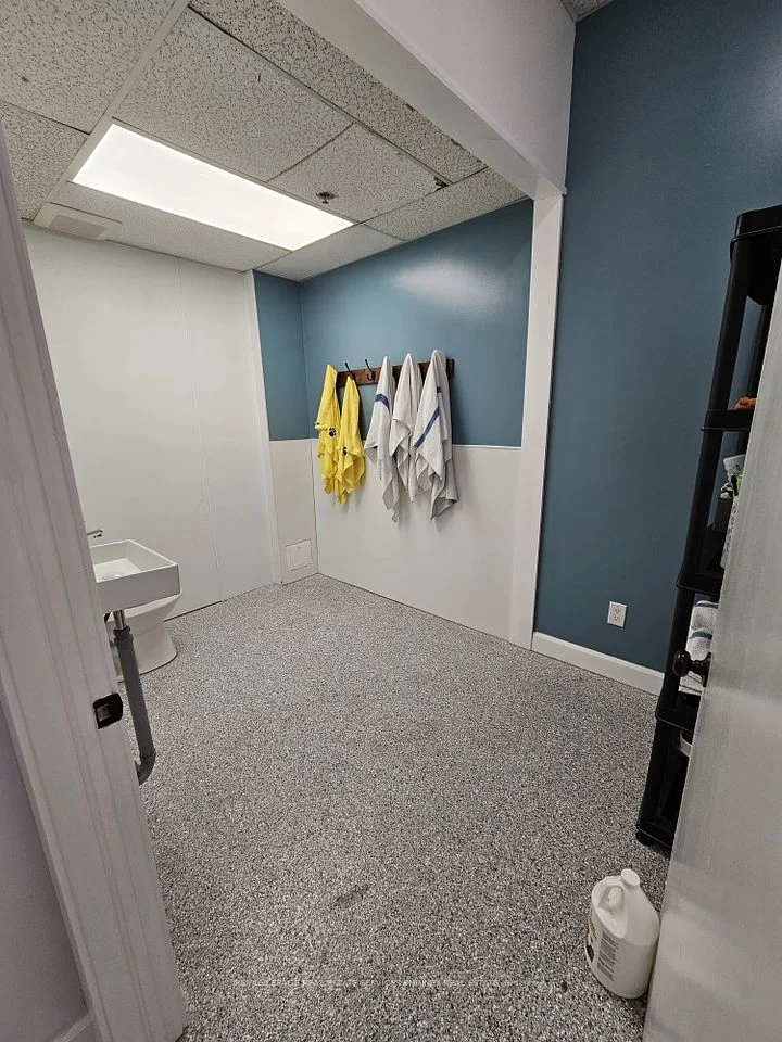 1801 Lakeshore Road 10, Mississauga, ON L5J 1J4