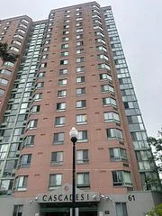 61 Markbrook Lane #1706, Toronto W10, ON M9V 5E7