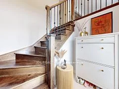 1585 Eglinton Avenue W, Mississauga, ON L5M 7C1