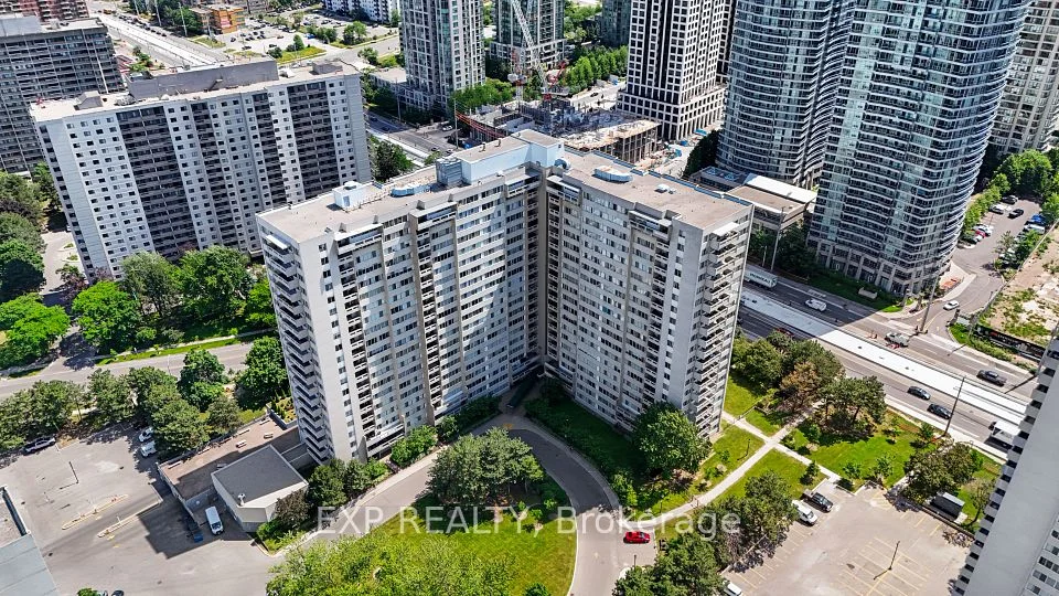 3590 Kaneff Crescent 1404, Mississauga, ON L5A 3X3