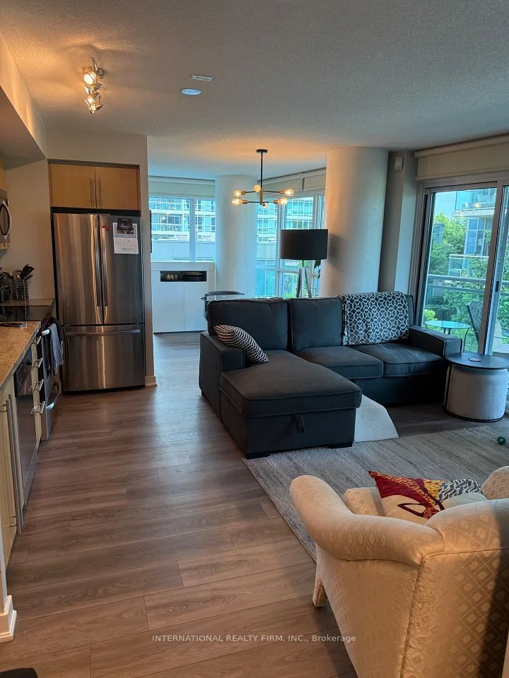 155 Legion Road N 513, Toronto W06, ON M8Y 0A7