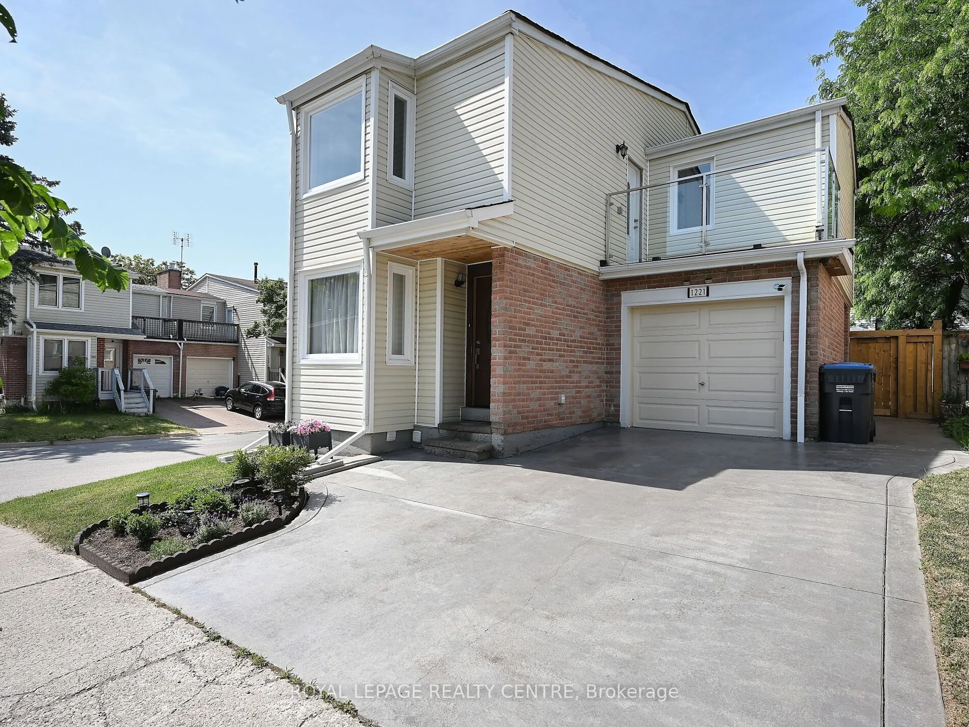 1221 Kos Boulevard, Mississauga, On L5j 4l3