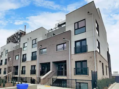 Condo Townhouse in Oakville
