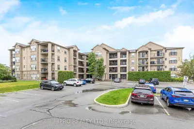 Condo Apartment in Milton