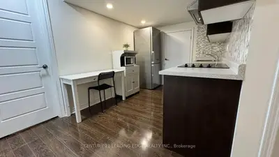 Att/Row/Townhouse in Brampton