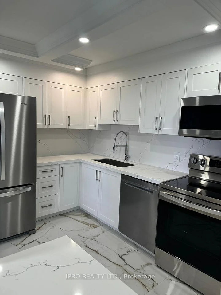 1580 Mississauga Valley Boulevard 1110, Mississauga, On L5a 3t8