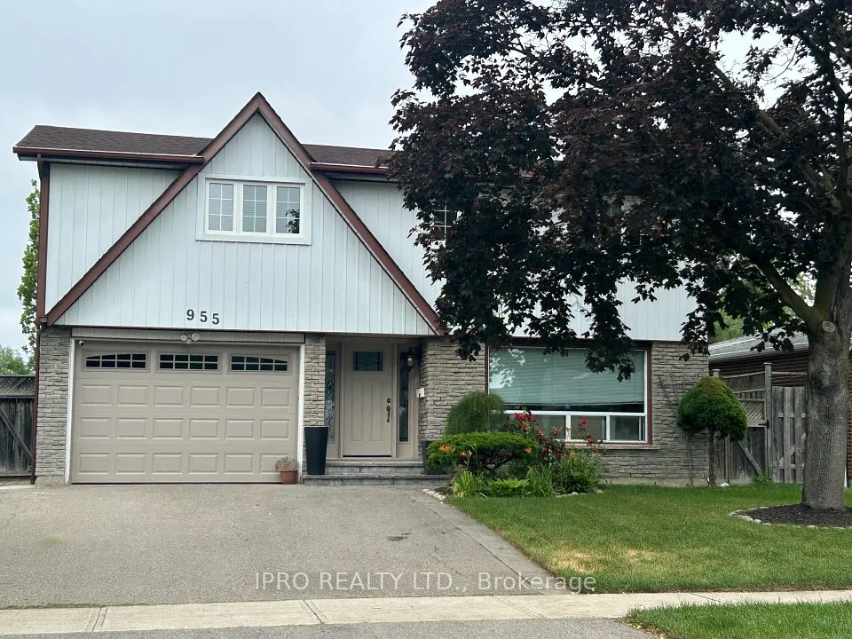 955 Forestwood Drive, Mississauga, ON L5C 1G9