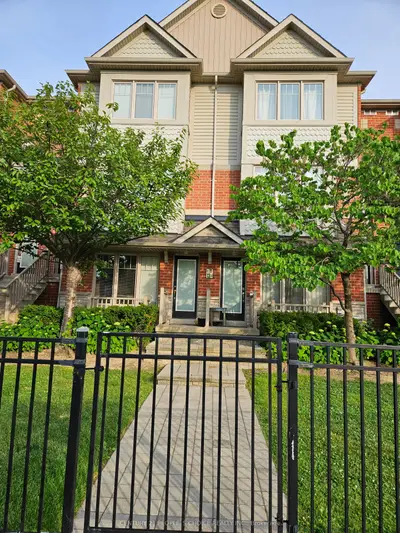 Condo Townhouse in Mississauga