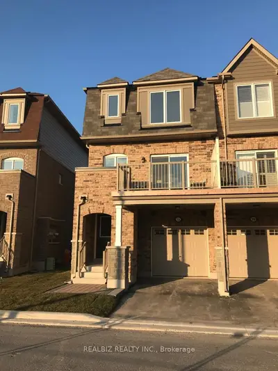 Condo Townhouse in Brampton