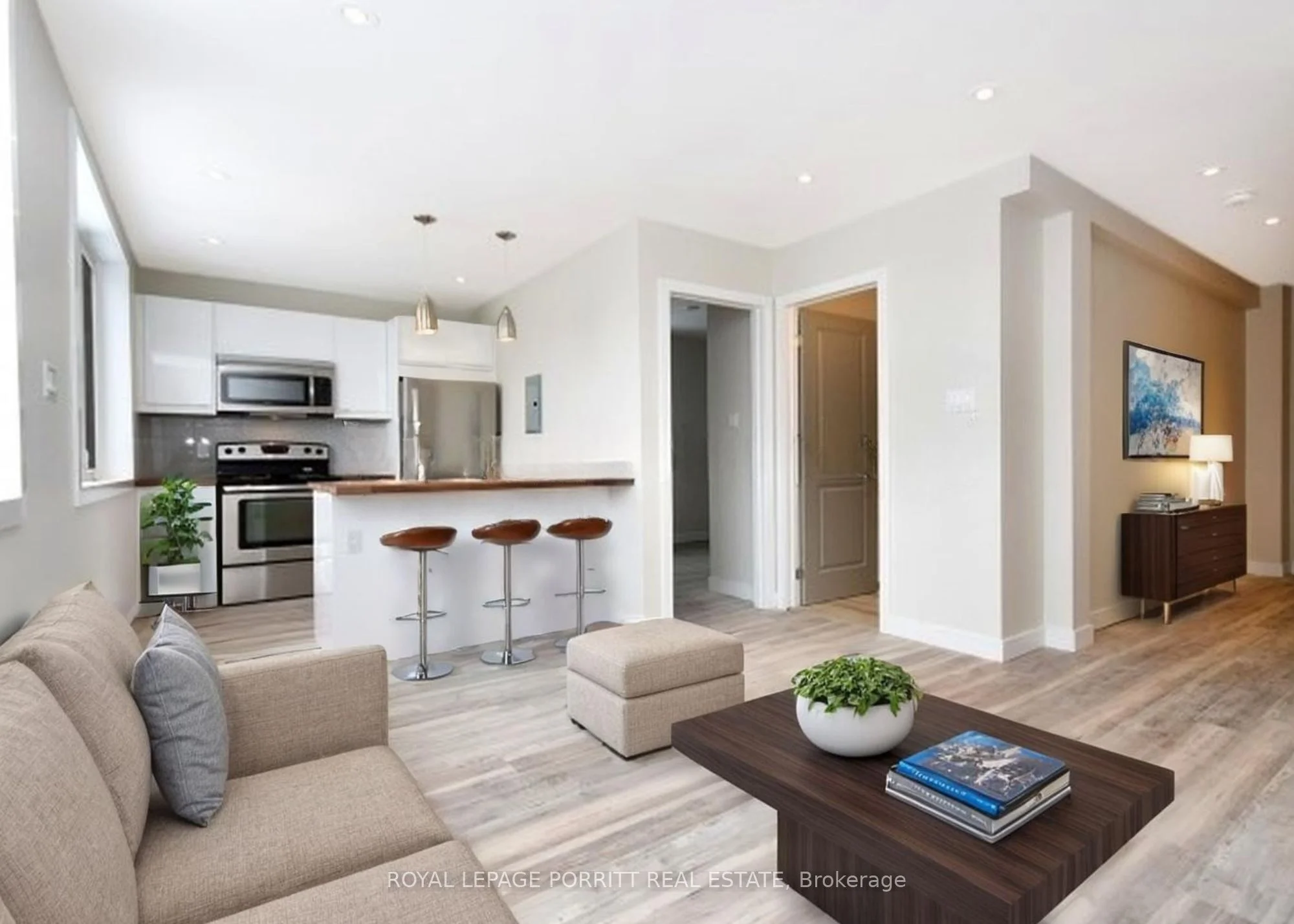 3411 Lake Shore Boulevard W 1, Toronto W06, ON M8W 1N2