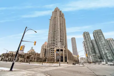 Condo Apartment in Mississauga