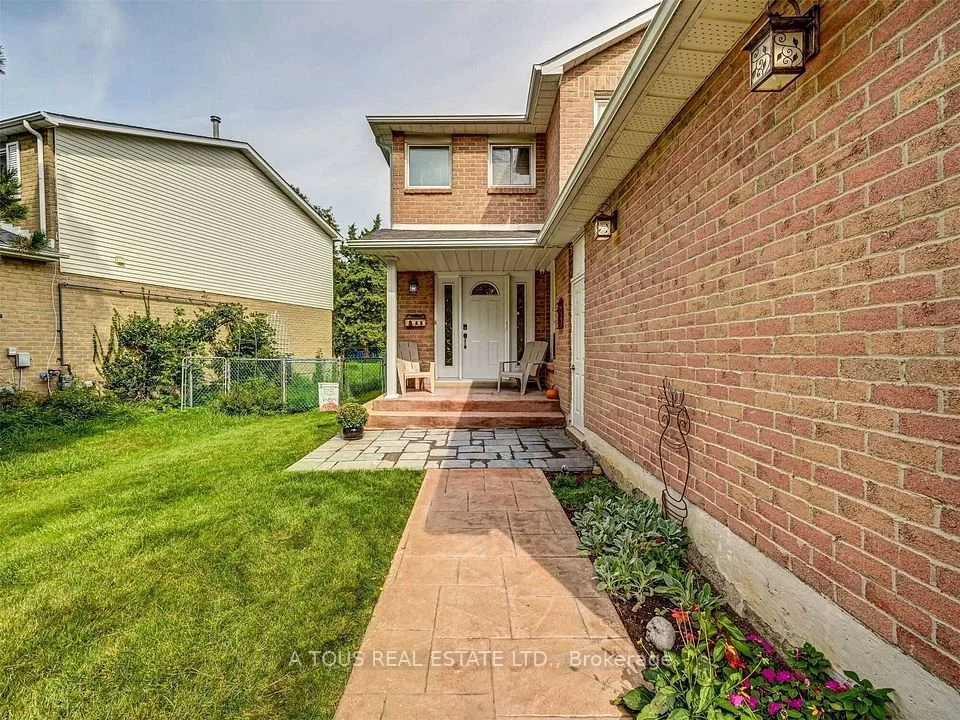 6589 Edenwood Drive, Mississauga, On L5n 3e9