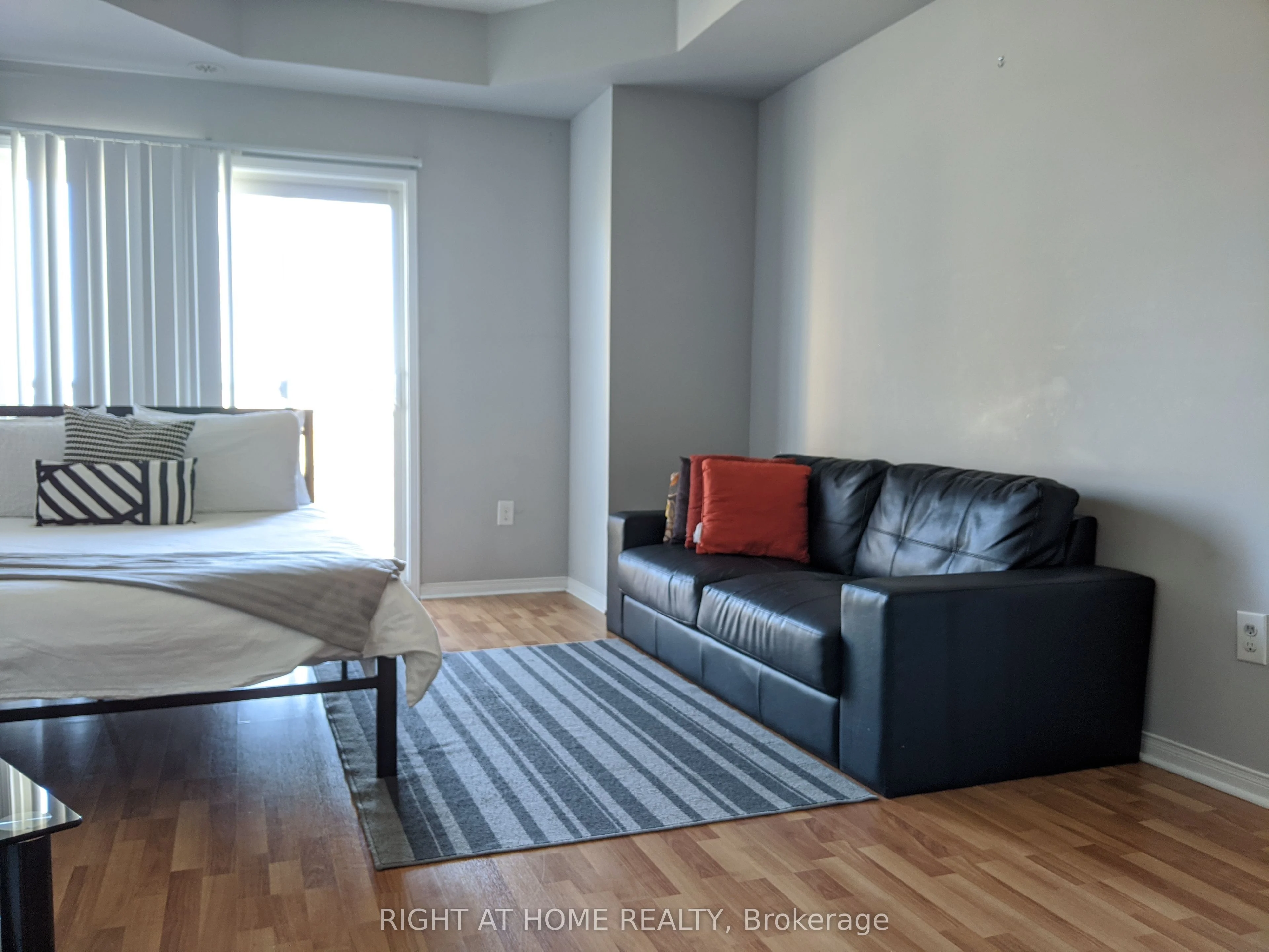 5150 Winston Churchill Boulevard 307, Mississauga, ON L5M 0P1