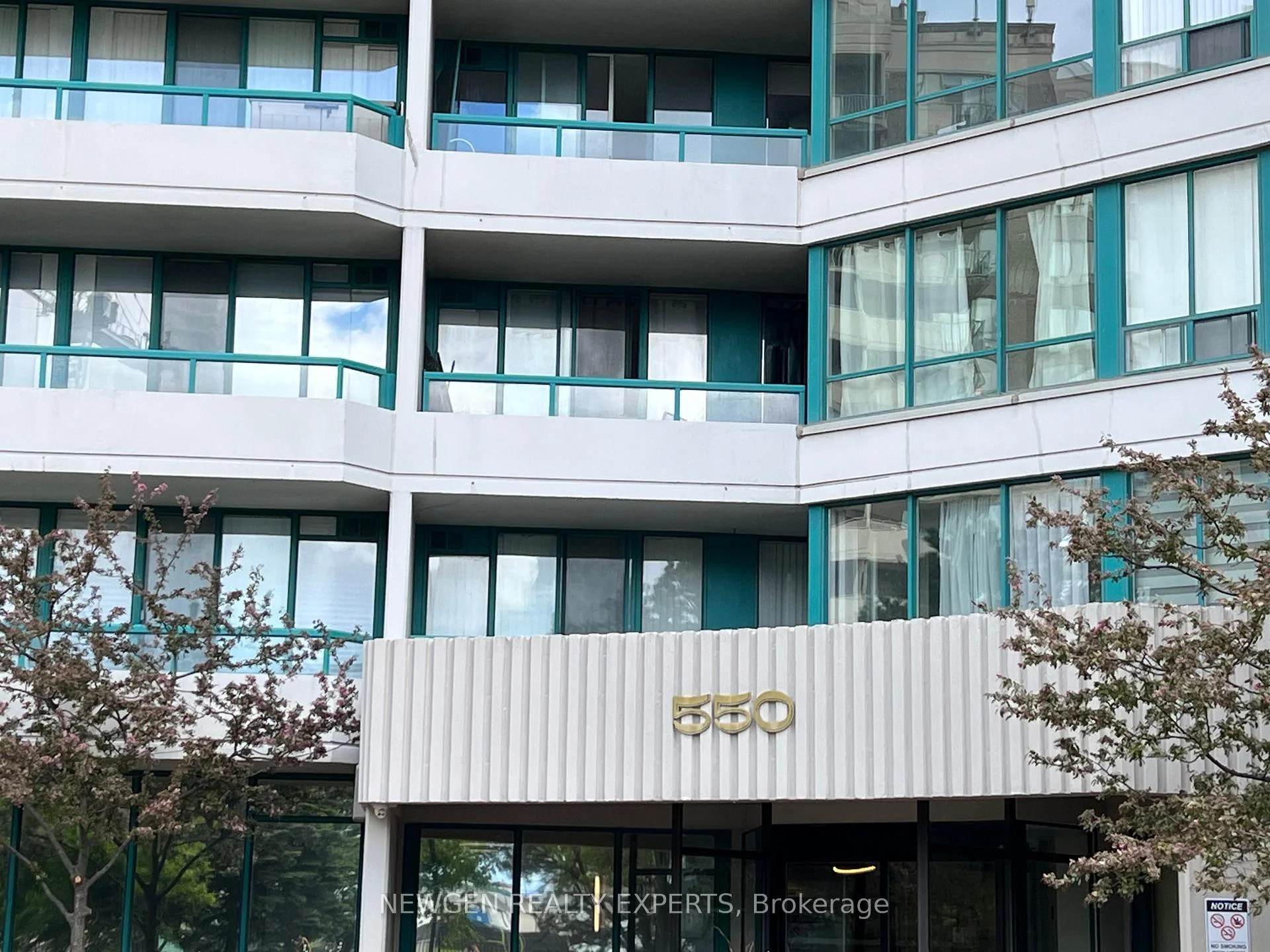 550 Webb Drive UPH #12, Mississauga, ON L5B 3Y4
