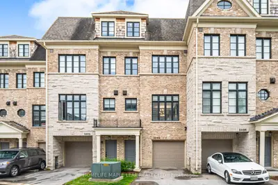 Condo Townhouse in Mississauga