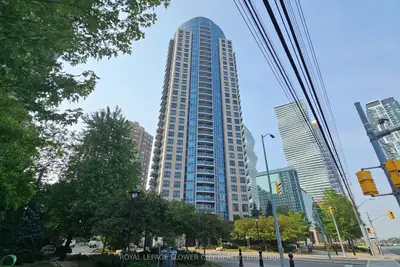 Condo Apartment in Mississauga