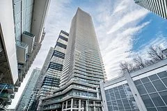 38 Annie Craig Drive 4002, Toronto W06, ON M8V 0G9