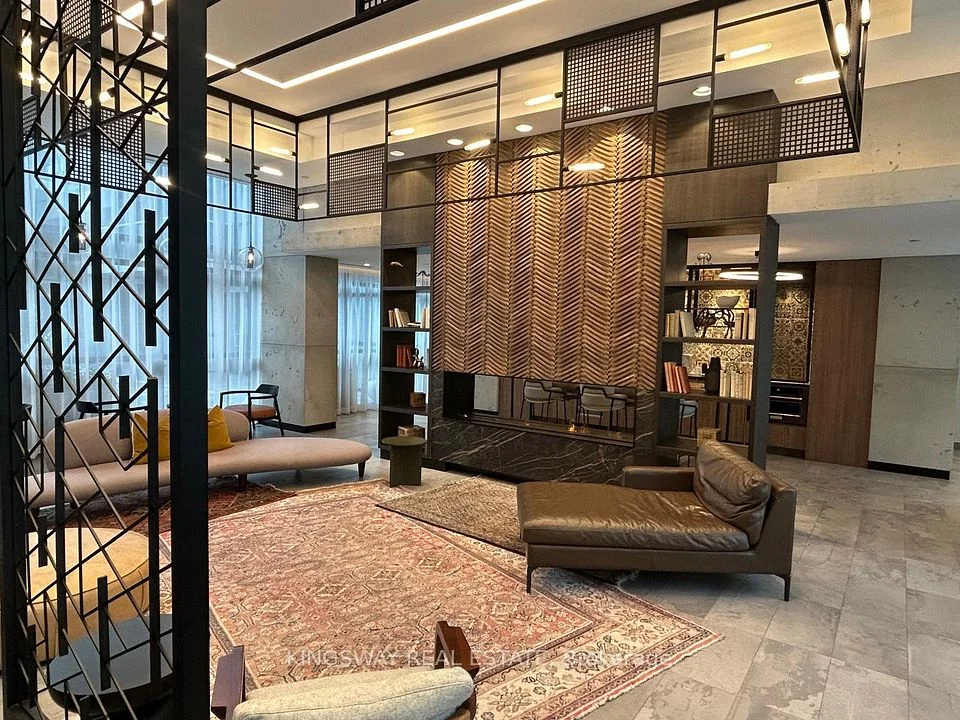 251 Manitoba Street 327, Toronto W06, ON M8Y 4G9