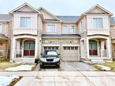 Semi-Detached in Oakville