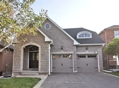 Detached in Oakville