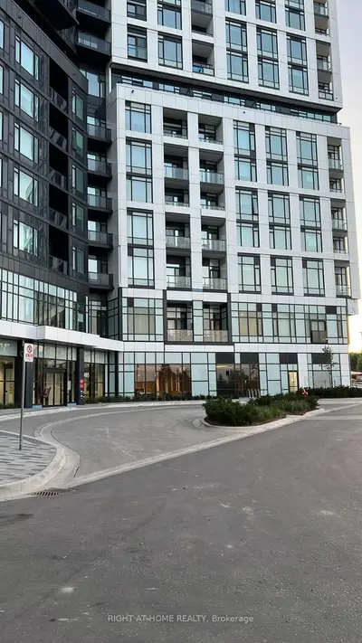 Condo Apartment in Mississauga
