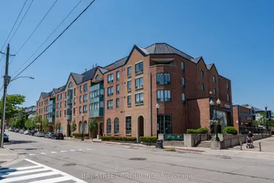 Condo Apartment in Oakville