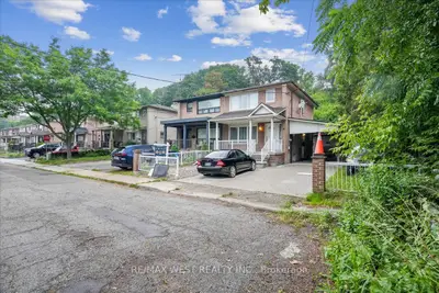 3 Hilldale Road NW, Toronto W03, ON M6N 3Y1
