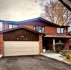 4142 Fieldgate Drive, Mississauga, ON L4W 2C5
