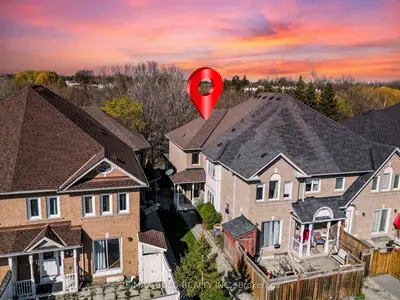 Att/Row/Townhouse in Brampton
