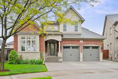 Detached in Oakville