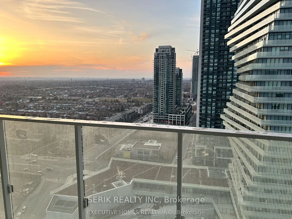 3883 Quartz Road 2113, Mississauga, ON L5B 0M4