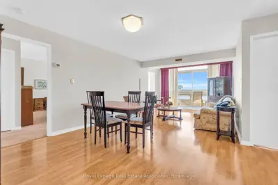 Condo Apartment in Halton Hills